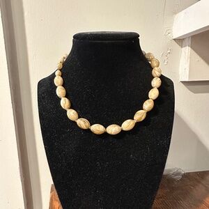 Vintage (1970s) Choker - Plastic Beads